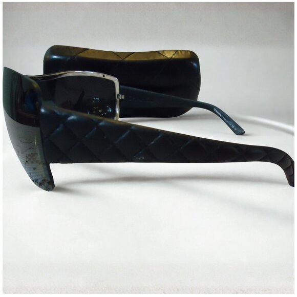 Chanel Black Quilted Leather Shield Sunglasses/Grey Lenses - 4155Q - Never Worn - Picture 8 of 15